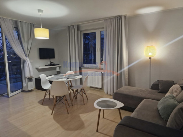 Apartament w budynku z basenem i sauną przy morzu