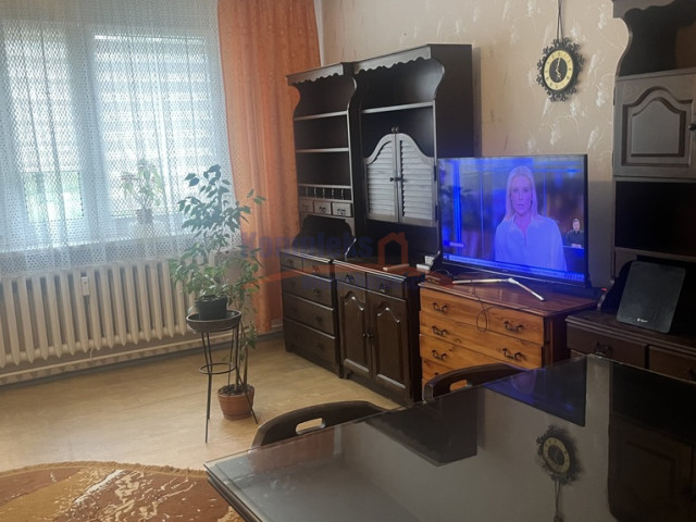 2 rozkładowe pokoje  ,parter/4 okol. Książąt.